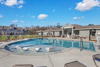 Parkside at Miller Pond in Statesboro, GA - Foto de edificio - Building Photo
