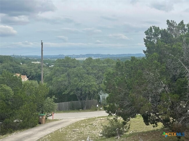 1502 Canyon Trce in Canyon Lake, TX - Building Photo - Building Photo