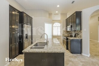 1711 Mohave Ct in St. Cloud, FL - Foto de edificio - Building Photo