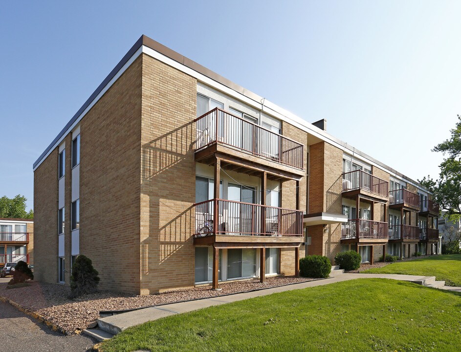 Rivercliff Apartments in St. Paul, MN - Building Photo