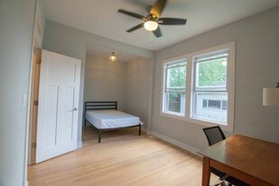 2734 S Bonfield St in Chicago, IL - Building Photo