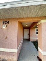 624 Hancock Bridge Pkwy in Cape Coral, FL - Building Photo