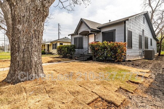 property at 112 W Hermine Blvd