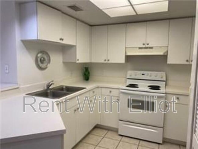 property at 2021 SE 10th Ave