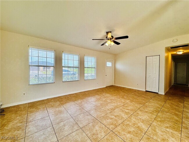 3313 14th St SW in Lehigh Acres, FL - Building Photo - Building Photo