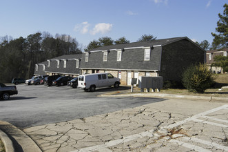 Sutton Village Apartments in Clarkston, GA - Building Photo - Building Photo