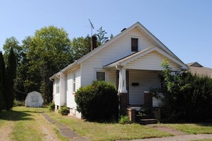 3450 Dayton Ave in Lorain, OH - Foto de edificio - Building Photo