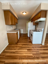 2700 Rosalyn Ct in Minneapolis, MN - Building Photo - Building Photo