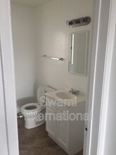 2030 E Florence Ave in Los Angeles, CA - Building Photo - Building Photo