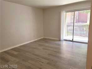 4400 Sandy River Dr in Las Vegas, NV - Building Photo - Building Photo