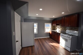 70 Westfield Ave in Bridgeport, CT - Building Photo - Building Photo