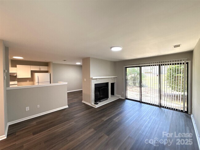 3621 Willow Point Dr in Charlotte, NC - Building Photo - Building Photo
