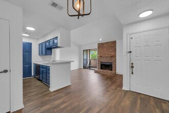 2006 Cloisters Dr in Arlington, TX - Building Photo - Building Photo