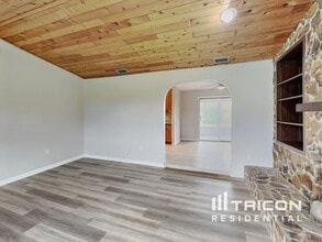 20111 Ventura Ave in Port Charlotte, FL - Building Photo - Building Photo