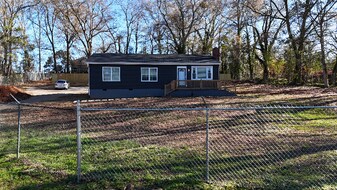 5707 Frontage Rd in Greenville, SC - Building Photo