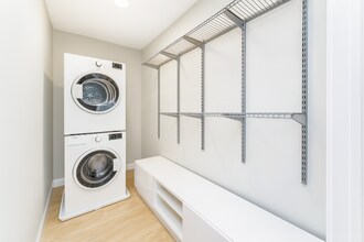 2210 Wisconsin Ave NW in Washington, DC - Building Photo - Building Photo