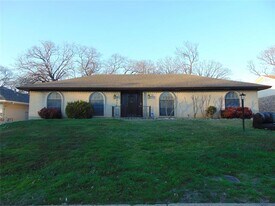 7233 Martha Ln in Fort Worth, TX - Building Photo