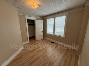 690-690 Winnipeg St in Penticton, BC - Building Photo - Building Photo
