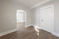 1121 Metropolitan Ave photo'