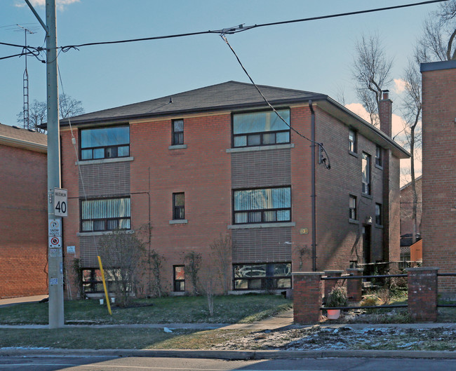 839 Cosburn Ave in Toronto, ON - Building Photo - Building Photo