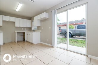 5545 Fifth Ave in Ft. Myers, FL - Building Photo - Building Photo