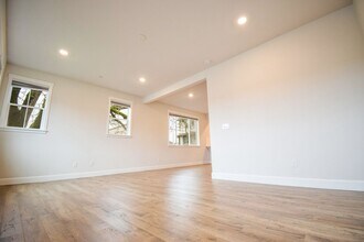 17022 SW Lemongrass Ln in Tigard, OR - Building Photo - Building Photo