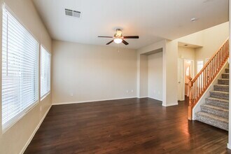 1238 Appaloosa Hills Ave, Unit 215 in North Las Vegas, NV - Building Photo - Building Photo