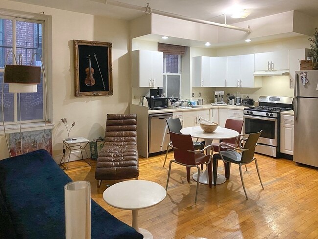 48 Winter St, Unit 4
