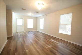 720 Newton Ave S in St. Petersburg, FL - Building Photo - Building Photo