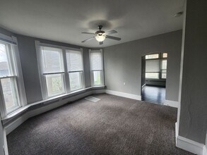 1323 Gaines St in Davenport, IA - Building Photo - Building Photo