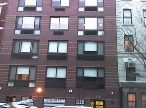 315 E 105th St in New York, NY - Building Photo - Building Photo