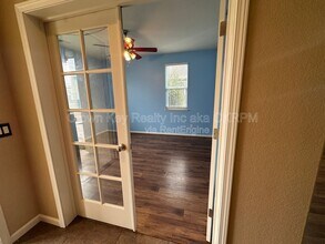 2568 Tapestry St in Manteca, CA - Building Photo - Building Photo