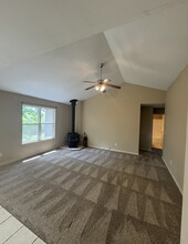 542 Stone Rd in Kimberling City, MO - Building Photo - Building Photo