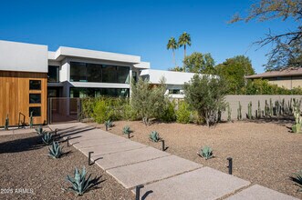 5156 N 45th Pl in Phoenix, AZ - Building Photo - Building Photo