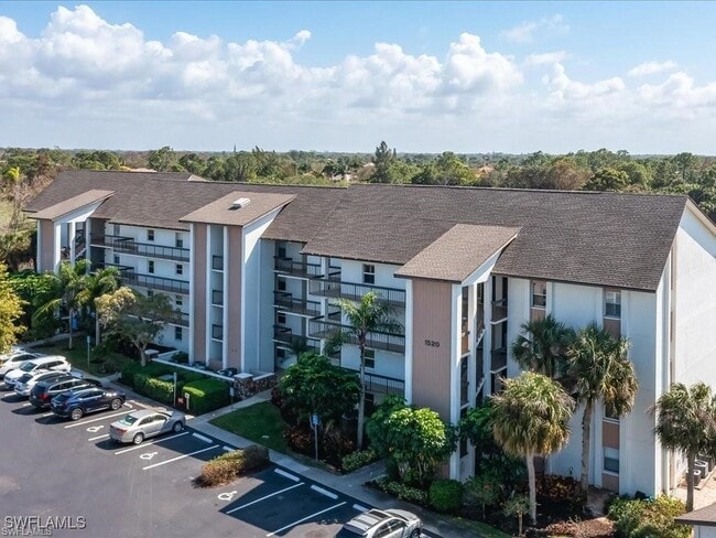 property at 1520 Imperial Golf Course Blvd