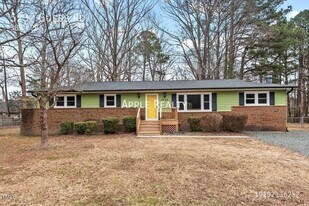 5232 Guess Rd in Durham, NC - Building Photo