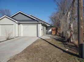 1019 N Spruce St in Wichita, KS - Building Photo