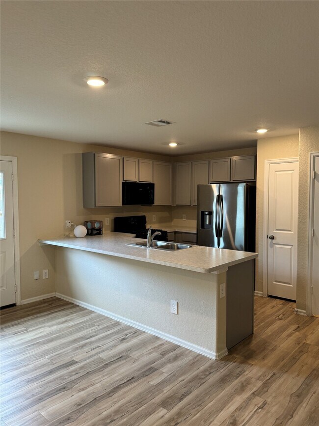 property at 17591 Longwood Trce Ln