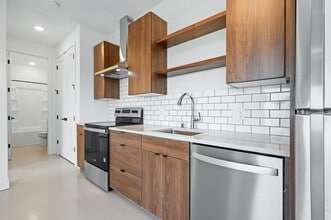 Laurel Apartments in Minneapolis, MN - Foto de edificio - Building Photo