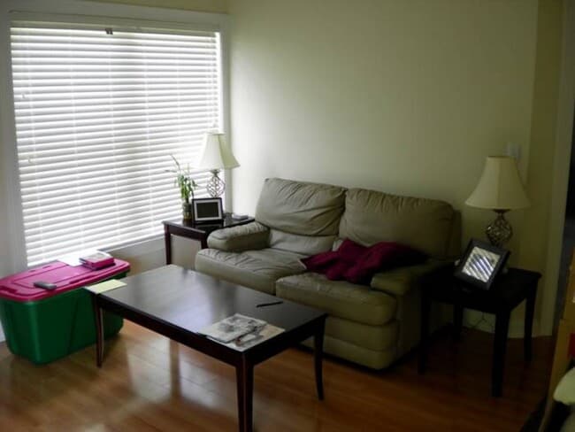 2045 Central Ave, Unit CH in Indianapolis, IN - Foto de edificio - Building Photo