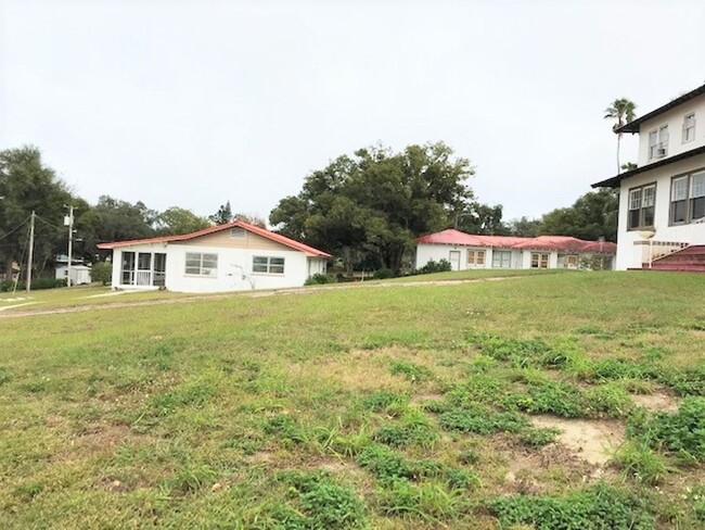 241 Palm Ave in Babson Park, FL - Building Photo - Building Photo