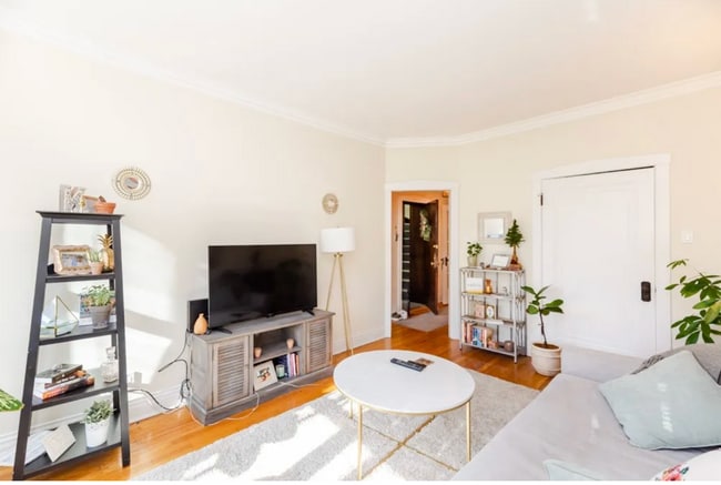 823 W Wrightwood Ave, Unit 2 in Chicago, IL - Foto de edificio - Building Photo