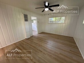 1108 S 10th St in Lillington, NC - Building Photo - Building Photo
