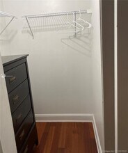 1320 Drexel Ave-Unit -206 in Miami Beach, FL - Foto de edificio - Building Photo