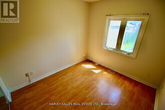 775 Ossington Ave in Toronto, ON - Building Photo - Building Photo