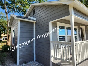 202 N Getzendaner St in Waxahachie, TX - Building Photo - Building Photo