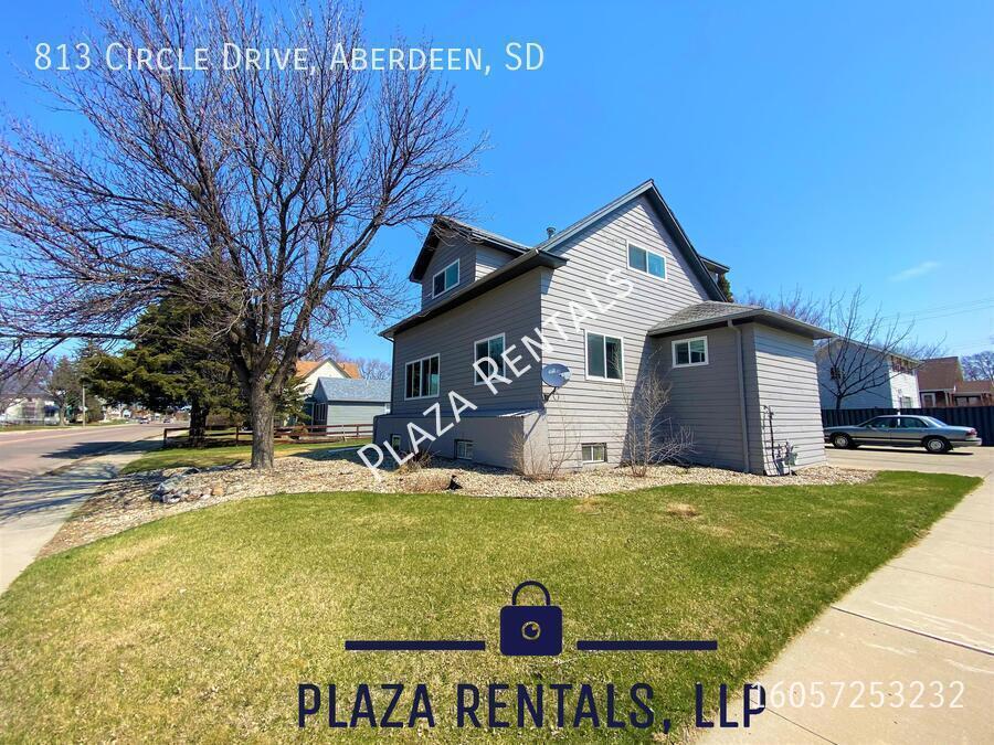 504 N 2nd St in Aberdeen, SD - Building Photo
