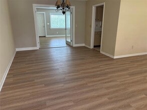 2060 Attache Ct in Clearwater, FL - Building Photo - Building Photo