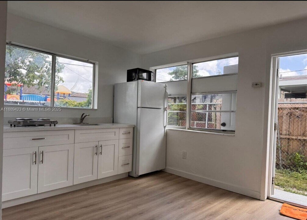 481 E 31st St in Hialeah, FL - Building Photo