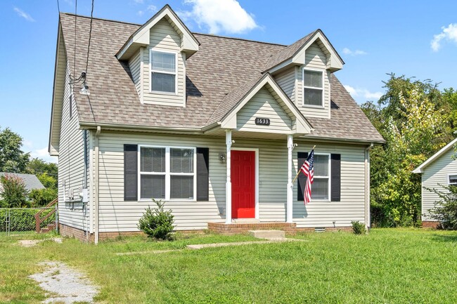 1633 Hannibal Dr in Oak Grove, KY - Building Photo - Building Photo